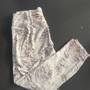 Fabletics capris leggings